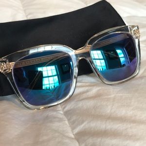 DIFF Polarized Bella Mirrored Sunglasses